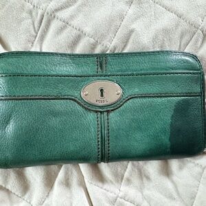 Fossil Leather Zip Wallet
